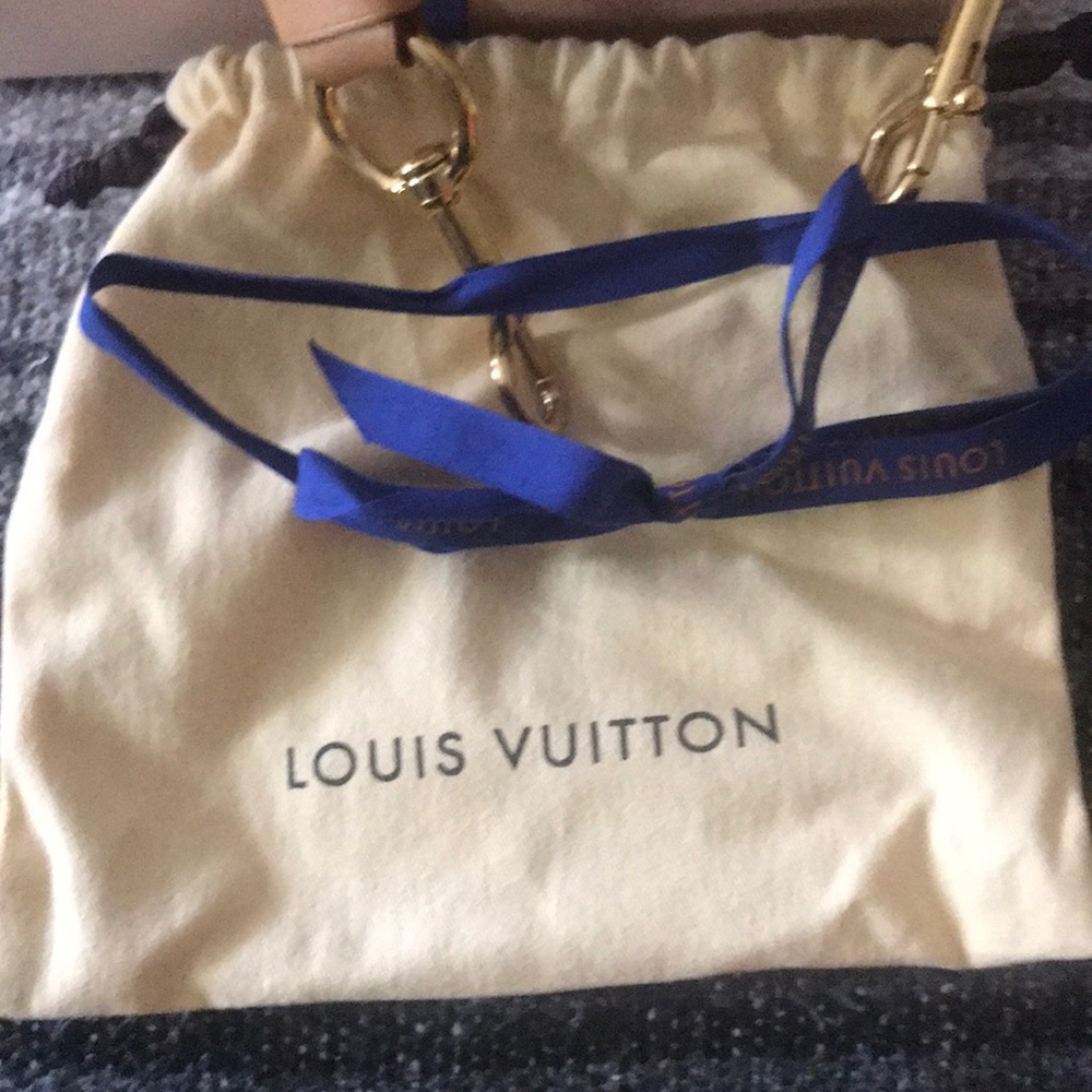 ❤️SOLD❤️Louis Vuitton Strap - Picture 6 of 6